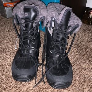 UGG Adirondack Boot (Short)